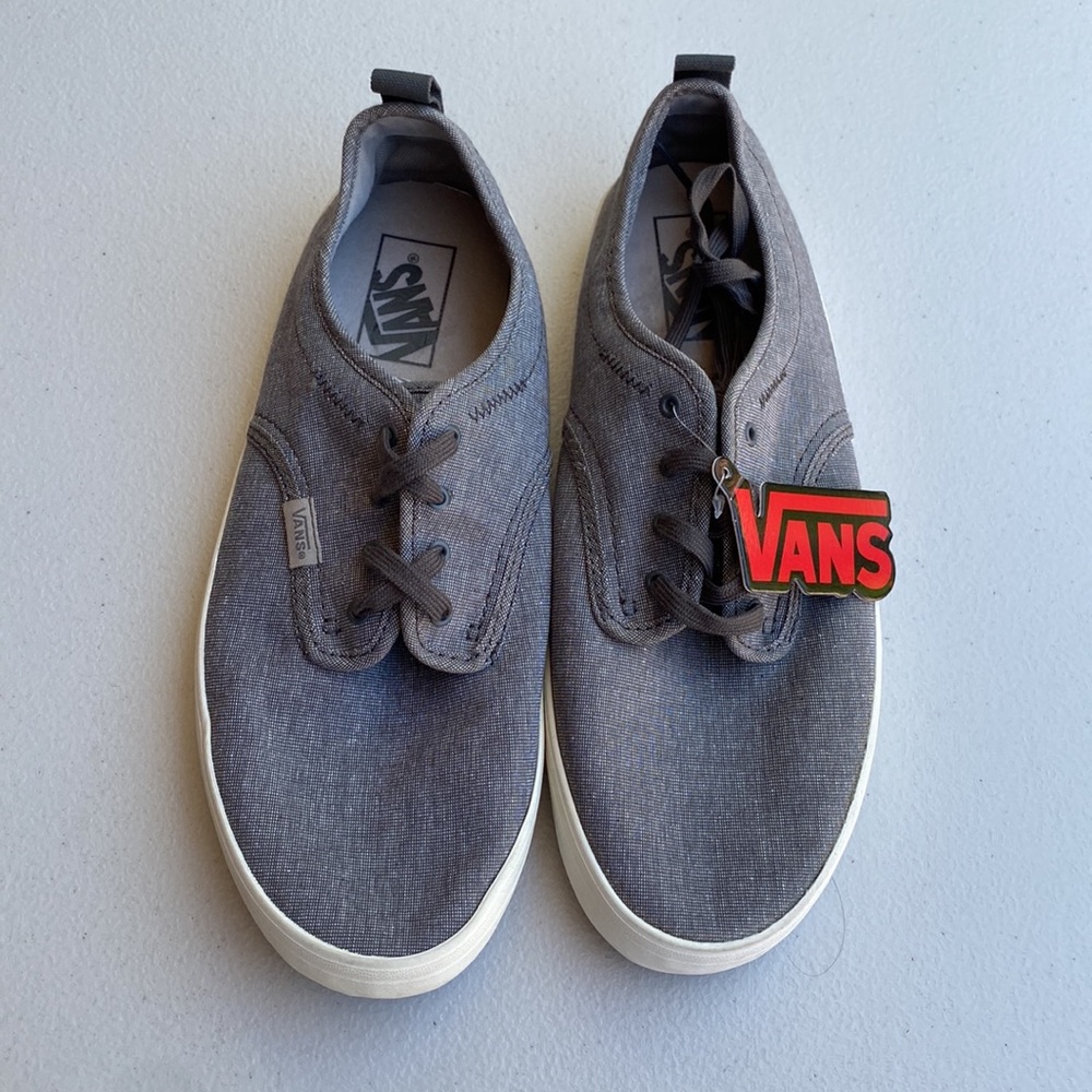 Vans Men’s canvas sneakers with ties